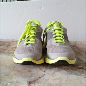 Nike LunarSwift Women's Size 7.5 gray/ green Sneakers